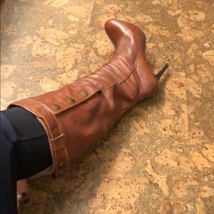 Hard to find Steve Madden button up boot